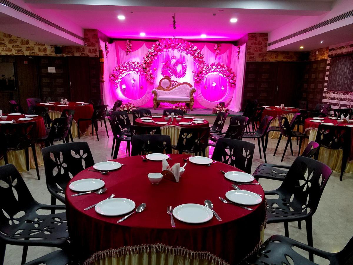 Hôtel Venky'S Delight à Rājahmundry Extérieur photo