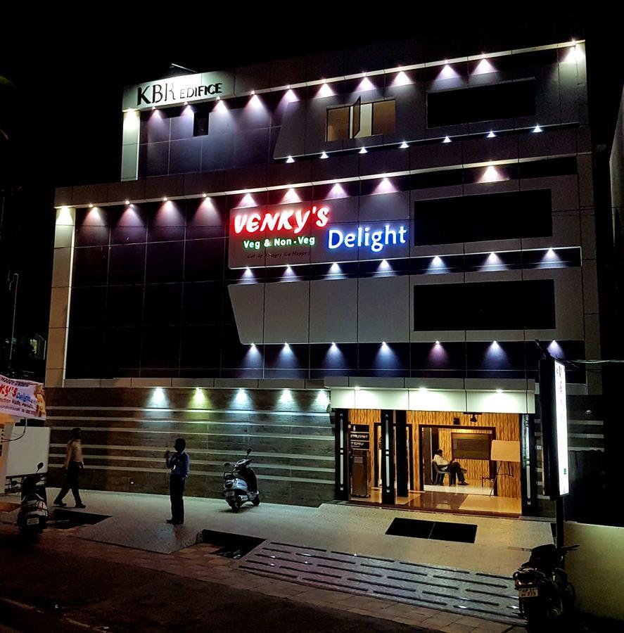 Hôtel Venky'S Delight à Rājahmundry Extérieur photo