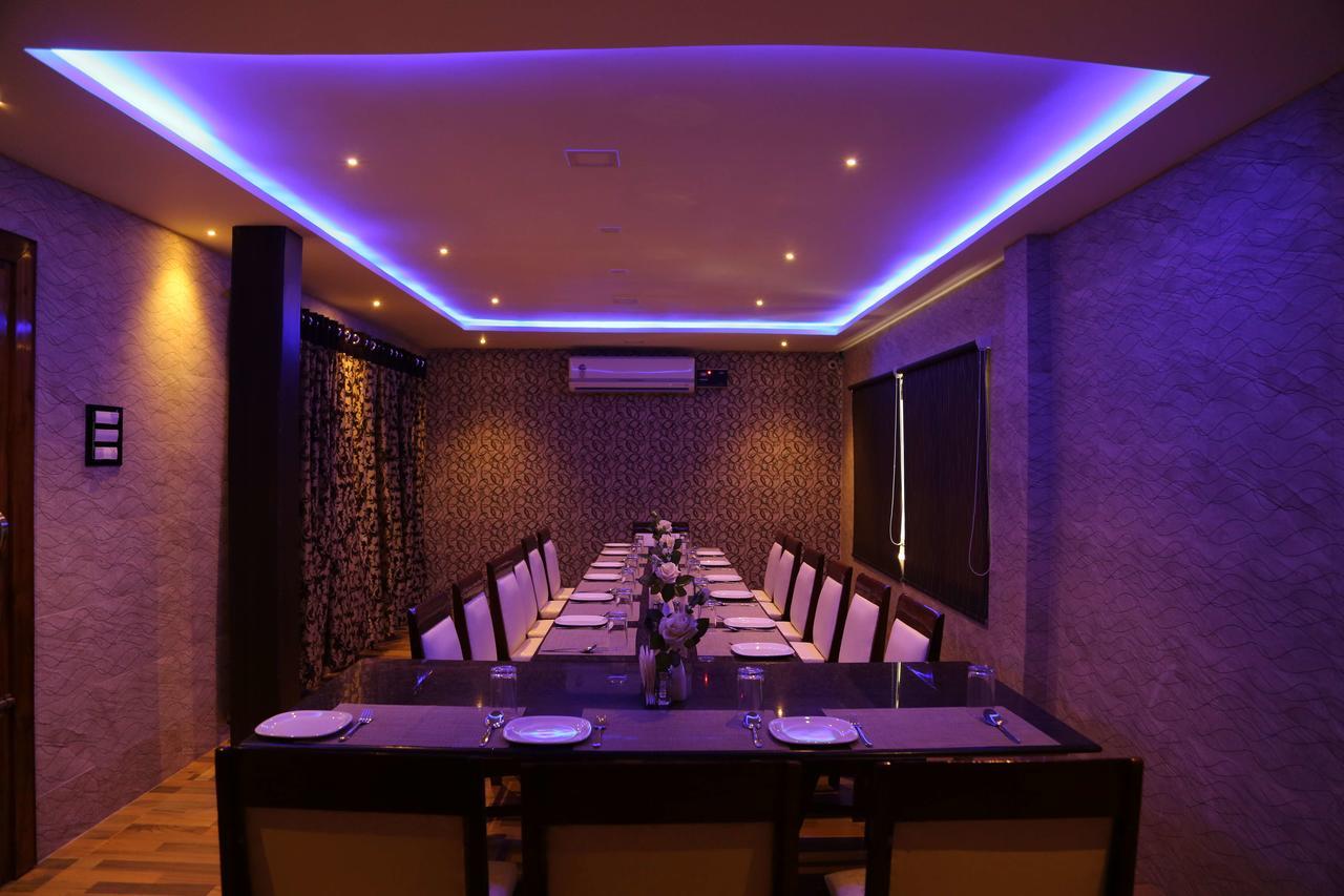 Hôtel Venky'S Delight à Rājahmundry Extérieur photo