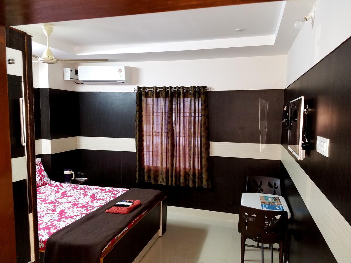 Hôtel Venky'S Delight à Rājahmundry Extérieur photo