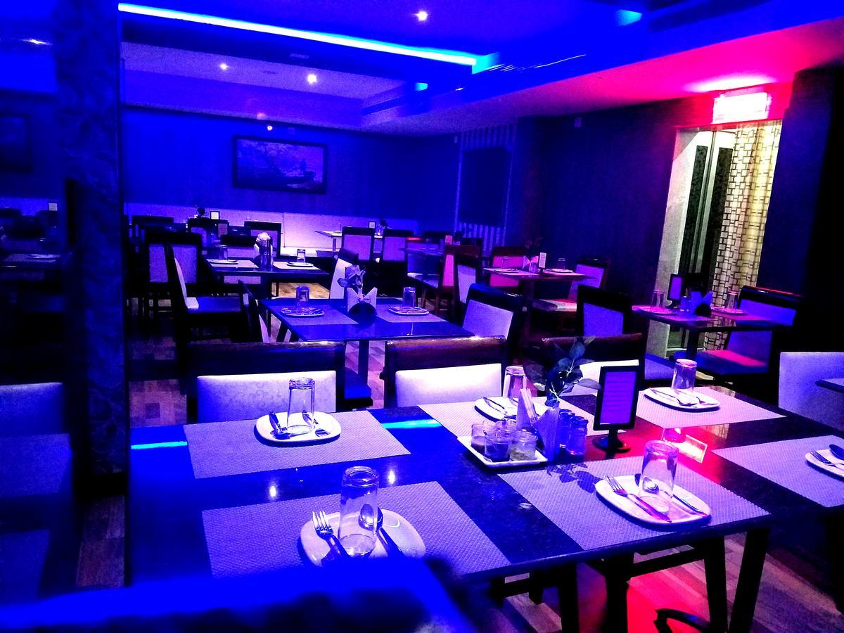 Hôtel Venky'S Delight à Rājahmundry Extérieur photo